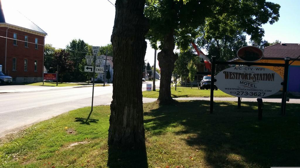 Westport Station Motel Экстерьер фото
